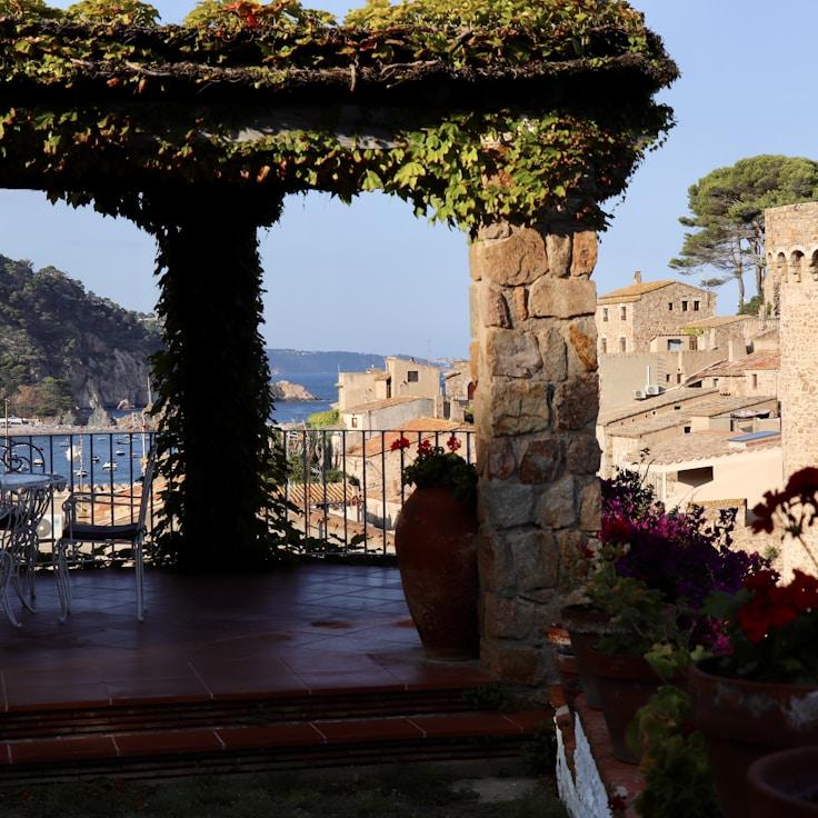 Outdoor terrace seating suitable for families in Lisbon